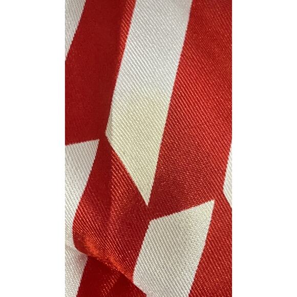 Vintage Vera Neumann Scarf - Signed - Red Abstract - 22" Collectible - Picture 4 of 7